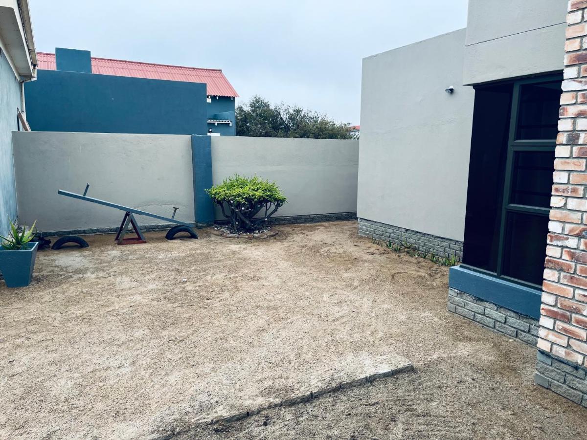 Otis Self Catering Apartment วัลวิสเบย์ ภายนอก รูปภาพ