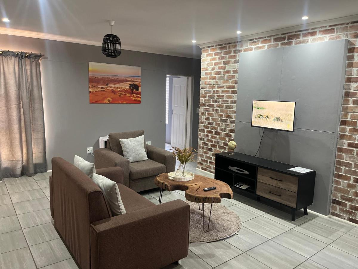 Otis Self Catering Apartment วัลวิสเบย์ ภายนอก รูปภาพ